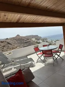 Exclusive Flat with Panoramic Terrace & Ocean View - Image 1