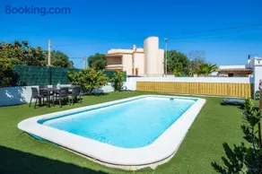 Villa 'Conchita' con piscina privata, Wi-Fi e aria condizionata - Image 2