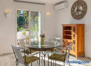 Comfy 2BR 2Bathroom Parking Pool Sea Views Elviria Alta - Image 2