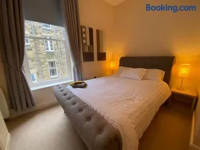 Fabulous 2 bed Historic Ground floor apartment Belper with free car parking next to property - Image 2