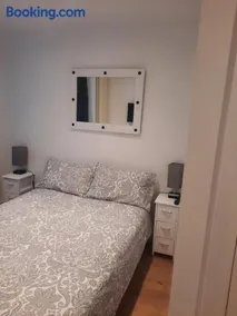Lovely Home with full en-suite double bed rooms - Image 2