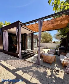 Stylish beach house in Privlaka - Image 1