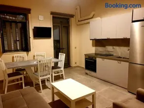 StelDi Luxury Apartments - Image 1
