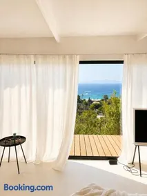 THE HILL Suite - Image 3