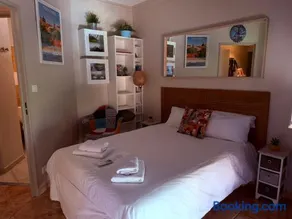 Meublé classé Carmes , entrée autonome, wifi, climatisé, petit parking privé - Image 4