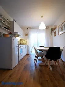 Centrally located 3 Bedroom Holiday House O'Live with private garden - Image 5