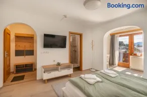 LOBE Apartment - Image 2