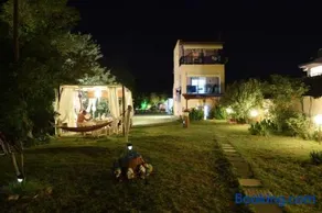 Lia's Beach House - Image 1