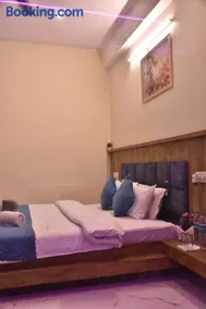 The Toy Train View 3BHK Villa With Pvt Balcony - Image 5