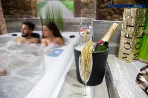 LA VEGUILLA DELUXE JACUZZi - Image 2