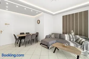 Minimal Stay House - Image 2