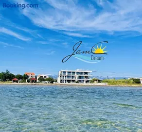 JamC Dream Familientraum direkt am Meer mit beheiztem Pool - Image 2
