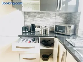 Bethel Suite Canning Town - Free Parking - Image 3
