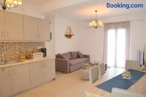 Katy House - Image 2