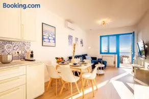 Infinity Blue - Sunny Apartment With The View - Image 2
