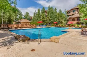 Spruce Tree Lodge #208 - Image 4