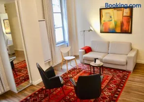 1 Bedroom Apartment in the Heart of the Marais area - Image 1