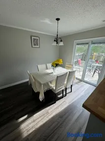 2bed 3bath private and close to everything ! - Image 4
