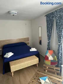 Dama Room - Image 2
