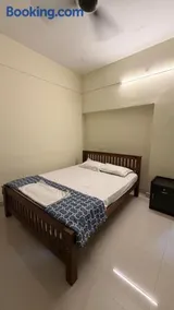 Serene Villa - Entire 2 Bedroom Cottage - Image 3