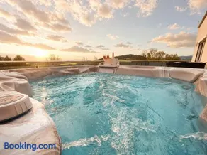 Penthouse mit Whirlpool, Sauna, XXL-Terrasse mit Bergblick & Tischfußball - Image 1