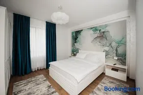 Best House - Image 1