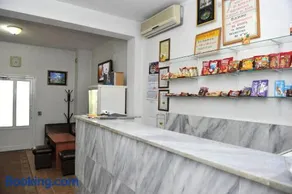Family Hotel Blazhi - Image 2