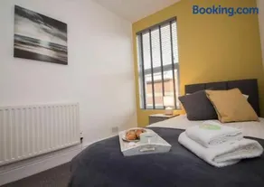 Home in Eccles Salford - Image 4