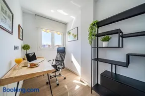 SUNSET MALAGA - Luxurious & Parking Apartment - Image 5