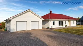 Guestly Homes 3BR Premium Villa with Sauna - Image 1