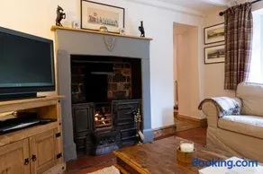 Bankside Cottage Milldale - Image 3