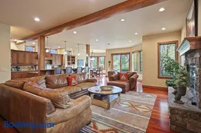 Drake Park Villa - Image 2