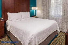 Phoenix 1bd Queen Economy - Image 3