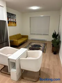 Luxury 2 bed Suite - Image 5
