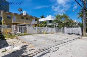 1BR Apt Near Beach, Shopping Mall, Bus, Free Trolley - Image 5