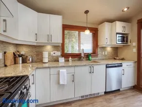 Going Coastal A - Oceanfront - Pet Friendly - Image 3