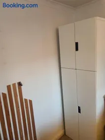One bed room in three bed room house - Image 4