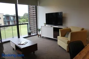 Coastal Cove Retreat - with heated pool near Hot Springs & Golf - Image 4