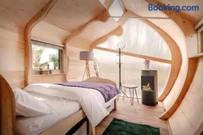 Architect-Designed Rural Cabin - Year Round Retreat - Image 2