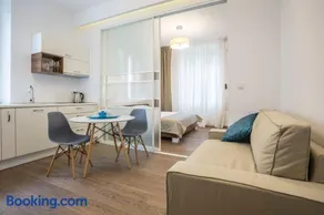 Luxury Accommodation Marino - Image 1
