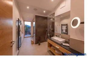 Rob Home - Image 3