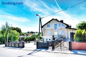 Willa Różana - Apartamenty i Pokoje Gościnne - Image 5
