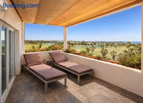 artQhost Costa Ballena Penthouse Ocean and Golf views & Free Parking - Image 1