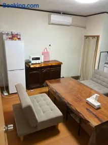 楠川温泉すぐ近くの宿 一棟貸切 個室5室 キッチン付き - Image 1