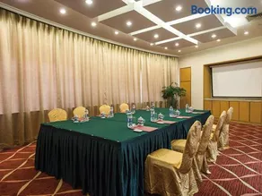 Park Inn by Radisson Shanghai Downtown - Image 1