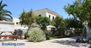 Central House with Quiet Garden - Image 1