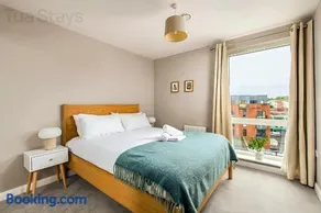 Modern 2 bed 2 bath near Cabot Circus Bristol - Image 3