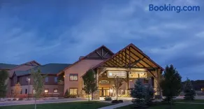 Wyndham Glacier Canyon 4BR 4BA King Balc - Image 1
