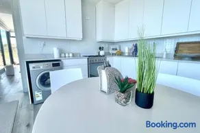Exclusive luxury & lifestyle suite - Image 2