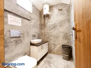 HOTEL WHITE ROCK - All Luxury Rooms By SKY Hotels - Image 2